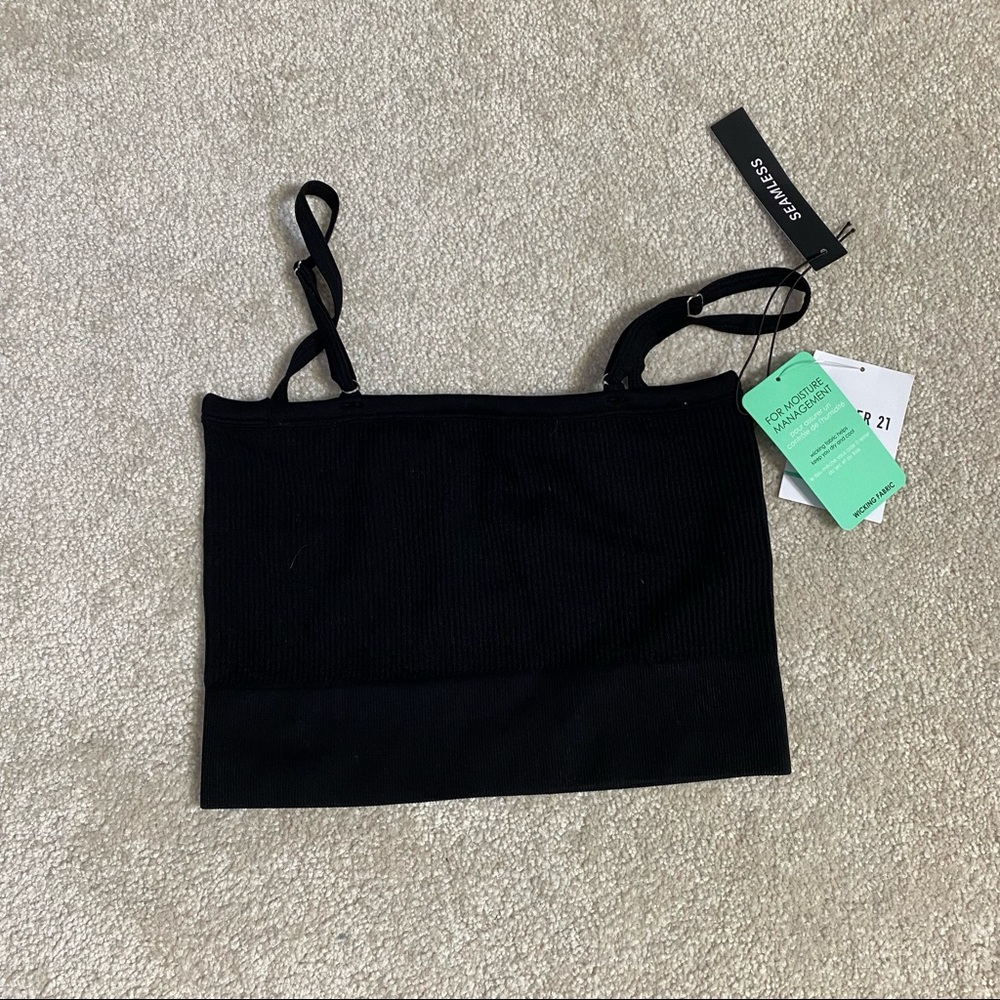 NWT Forever 21wicking fabric black seamless cami basic top size medium